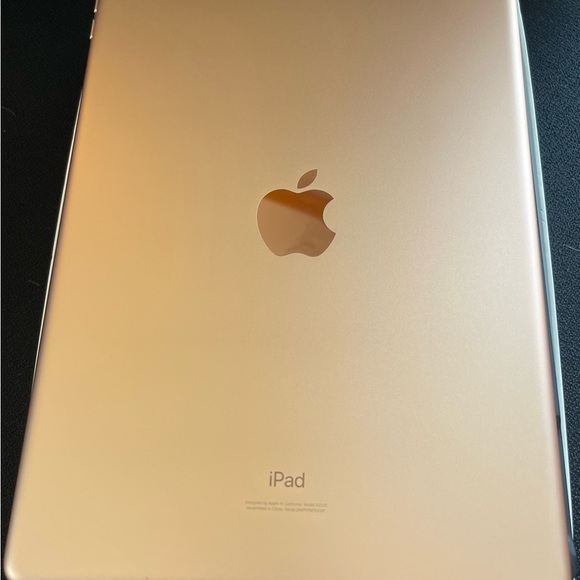 Brand New 32gb (8th Generation) IPad-Rose Gold, Never Used, Wi-Fi, Model A2270 - Picture 8 of 10